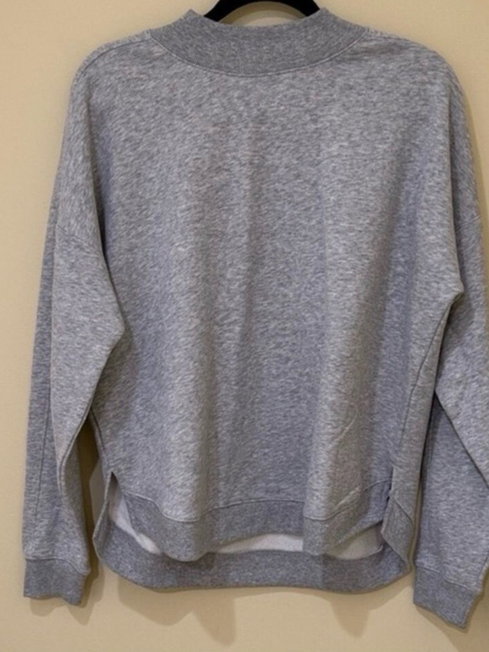 tek gear Light Heather Gray Crewneck Pullover Size medium Sweatshirt long sleeve